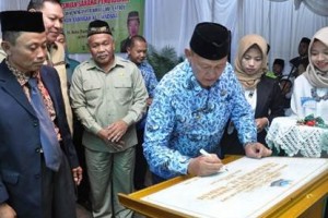 Prosesi peresmian SMP Islam Terpadu.